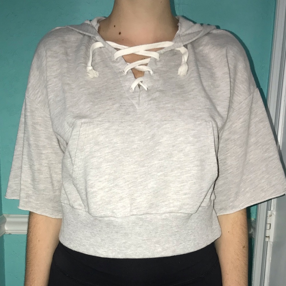 Cropped hooded sweatshirt